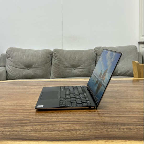 Dell Xps 9300  - i7 1065G7 , 16G , Ssd 256G , 13.4in cảm ứng 4K