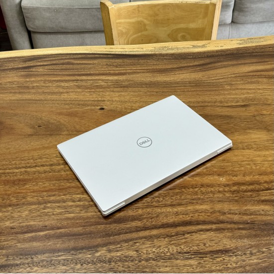 Dell Xps 9310 - i7 1195G7 , 16G , Ssd 512G , 13.4in 4K Oled