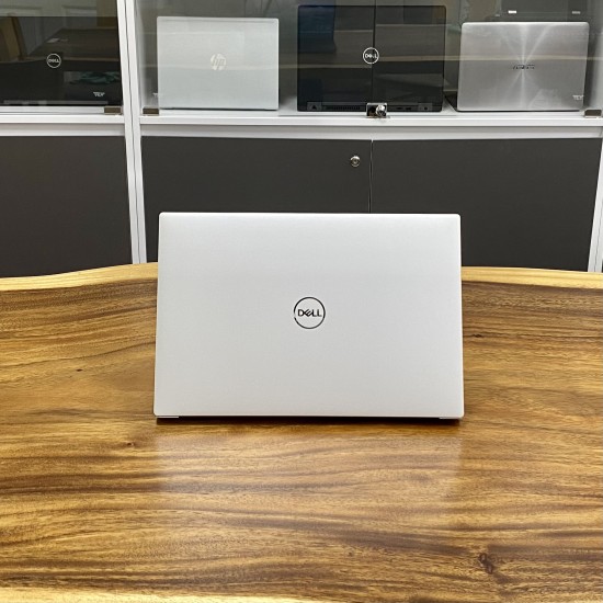 Dell Xps 15  9500 - i5 10300H , 16G , Ssd 256G + Ssd 256G , 15.6in ips Fhd