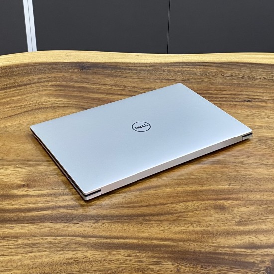 Dell Xps 15  9500 - i5 10300H , 16G , Ssd 256G + Ssd 256G , 15.6in ips Fhd
